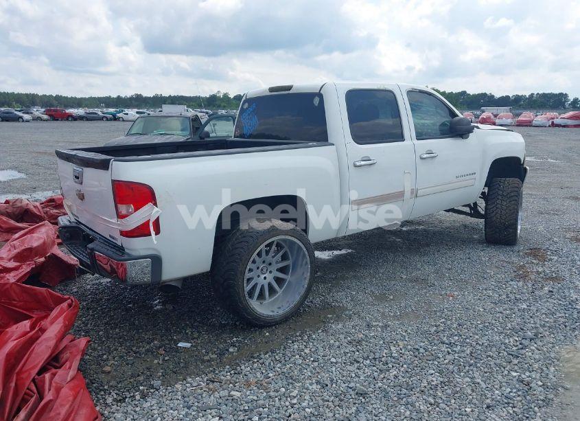 Photo 4 of 2010 Chevrolet Silverado 1500 LT (VIN 3GCRCSE0XAG129542)