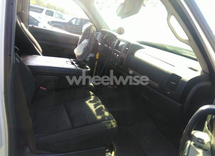 Photo 5 of 2010 Chevrolet Silverado 1500 LT (VIN 3GCRCSE0XAG129542)