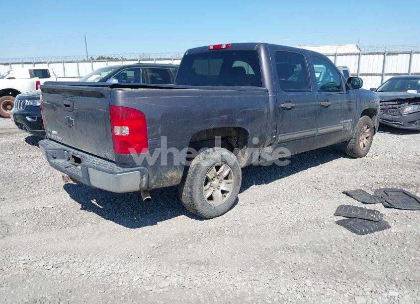 Photo 4 of 2010 Chevrolet Silverado 1500 LT (VIN 3GCRCSEA2AG188643)