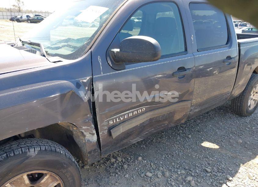 Photo 6 of 2010 Chevrolet Silverado 1500 LT (VIN 3GCRCSEA2AG188643)