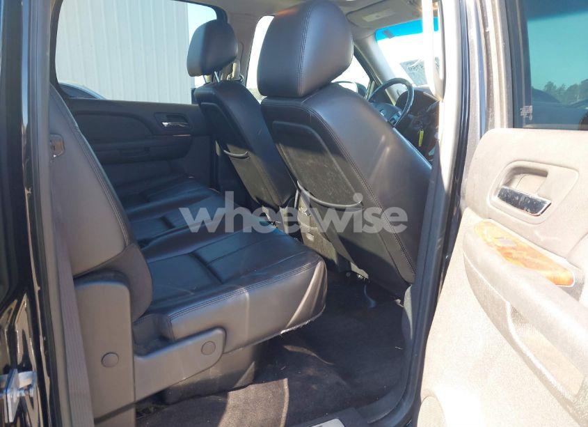 Photo 8 of 2010 Chevrolet Silverado 1500 LTZ (VIN 3GCRCTE07AG275788)