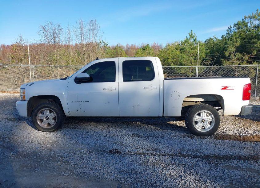 Photo 14 of 2010 Chevrolet Silverado 1500 LTZ (VIN 3GCRCTE09AG227628)