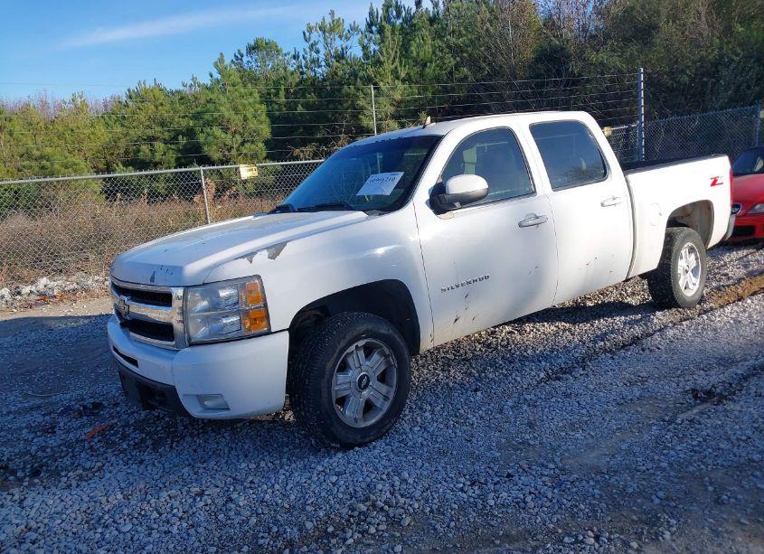 Photo 2 of 2010 Chevrolet Silverado 1500 LTZ (VIN 3GCRCTE09AG227628)
