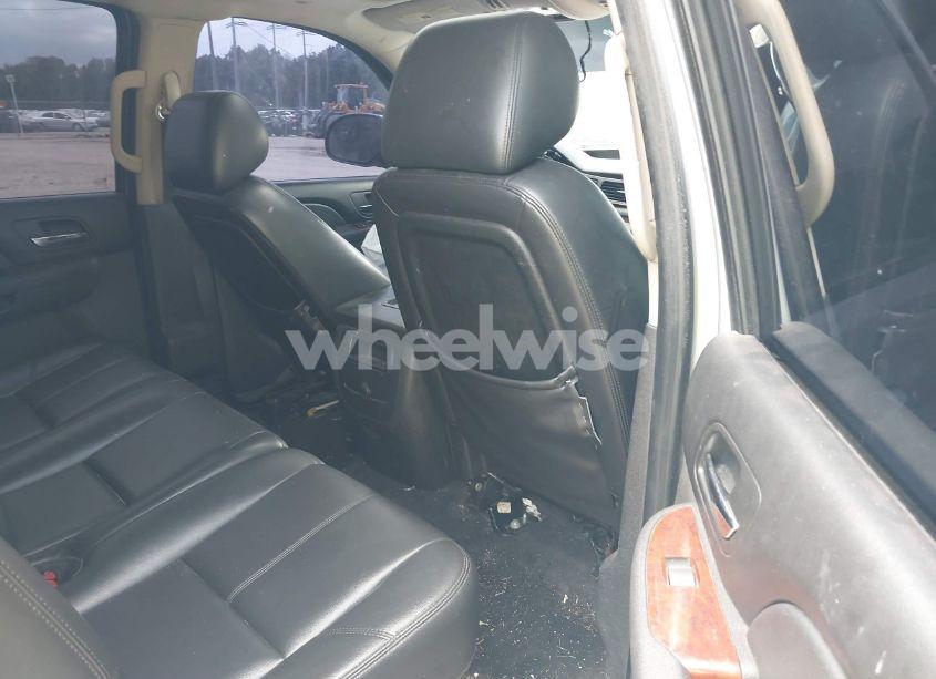 Photo 8 of 2010 Chevrolet Silverado 1500 LTZ (VIN 3GCRCTE09AG270009)