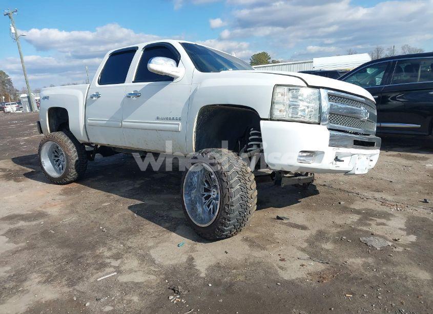 2010 Chevrolet Silverado 1500 LS (VIN 3GCRKREA0AG162148) main photo