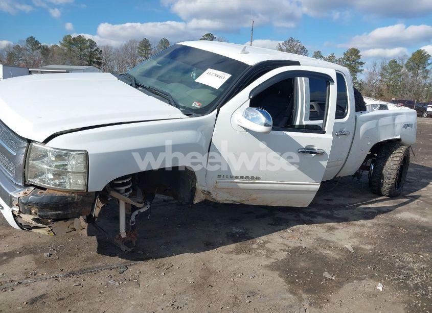 Photo 6 of 2010 Chevrolet Silverado 1500 LS (VIN 3GCRKREA0AG162148)