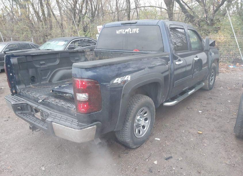 Photo 4 of 2010 Chevrolet Silverado 1500 LS (VIN 3GCRKREA1AG233468)