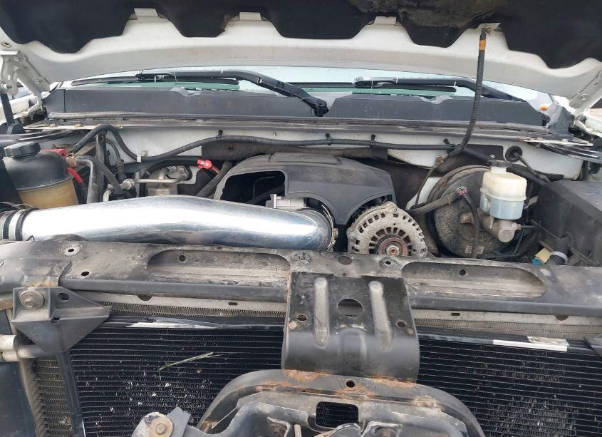 Photo 10 of 2010 Chevrolet Silverado 1500 LS (VIN 3GCRKREA2AG146324)