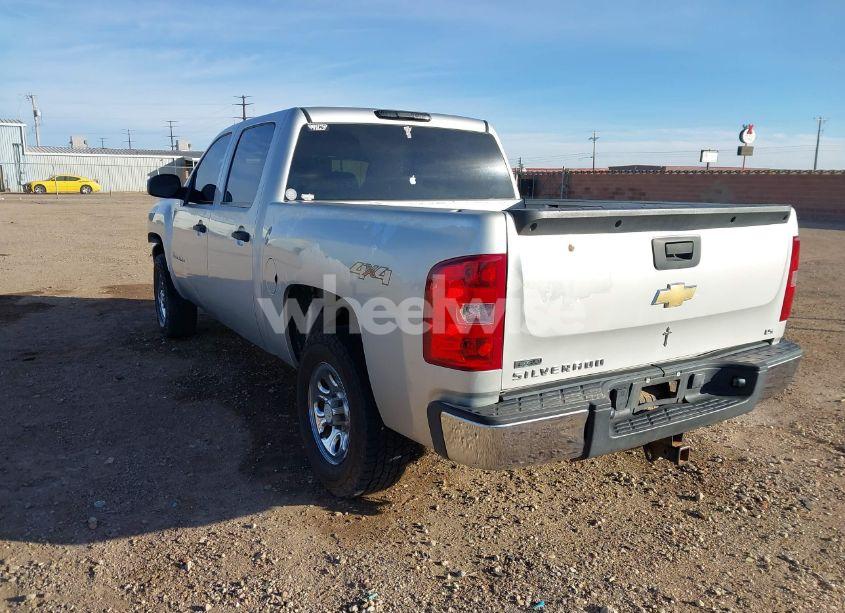 Photo 3 of 2010 Chevrolet Silverado 1500 LS (VIN 3GCRKREA5AG291325)
