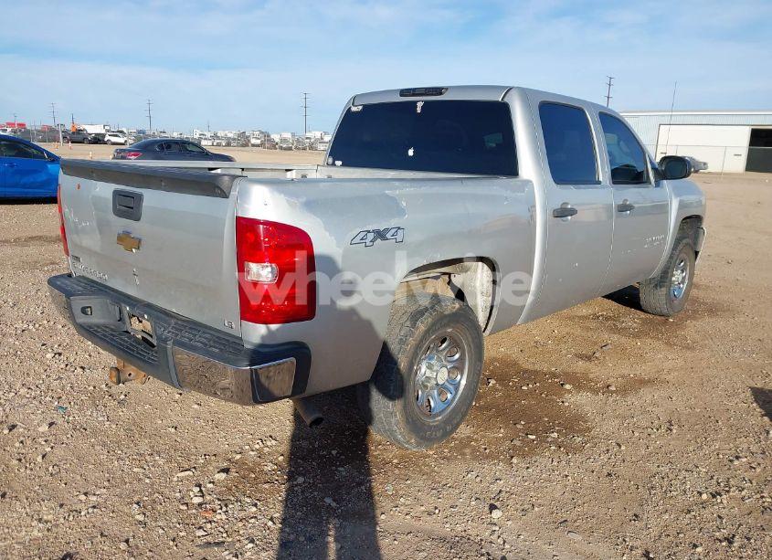 Photo 4 of 2010 Chevrolet Silverado 1500 LS (VIN 3GCRKREA5AG291325)