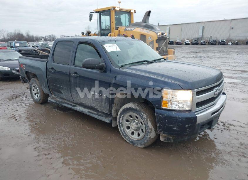2010 Chevrolet Silverado 1500 LS (VIN 3GCRKREA6AG140302) main photo