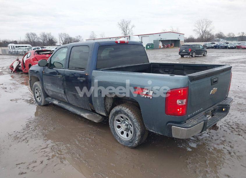 Photo 3 of 2010 Chevrolet Silverado 1500 LS (VIN 3GCRKREA6AG140302)
