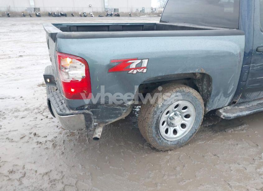 Photo 6 of 2010 Chevrolet Silverado 1500 LS (VIN 3GCRKREA6AG140302)