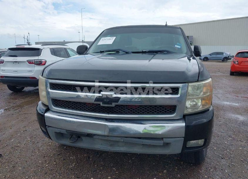 Photo 13 of 2010 Chevrolet Silverado 1500 LT (VIN 3GCRKSE30AG114478)