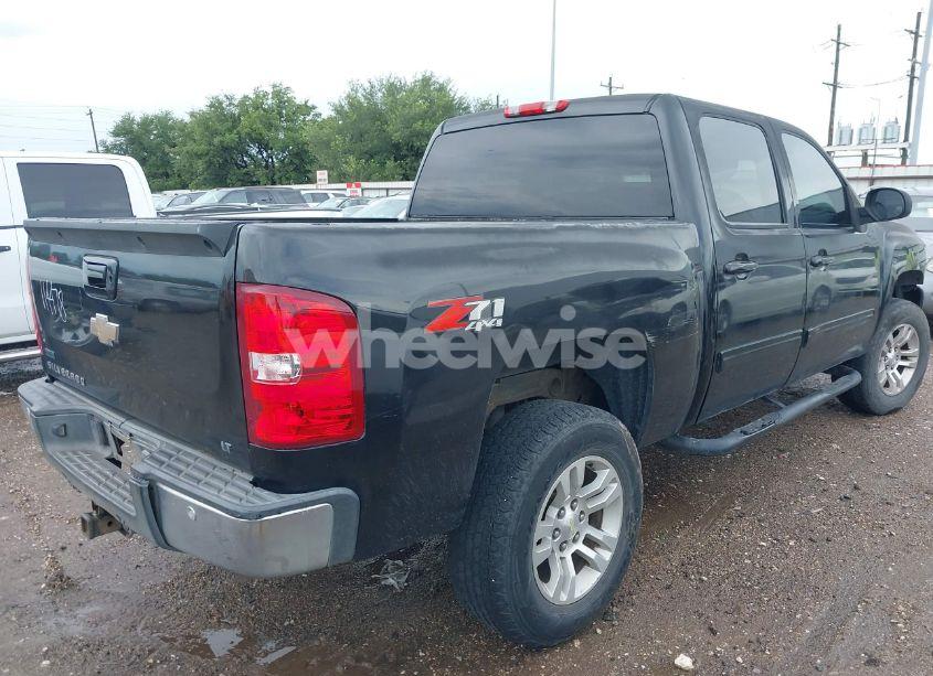 Photo 4 of 2010 Chevrolet Silverado 1500 LT (VIN 3GCRKSE30AG114478)
