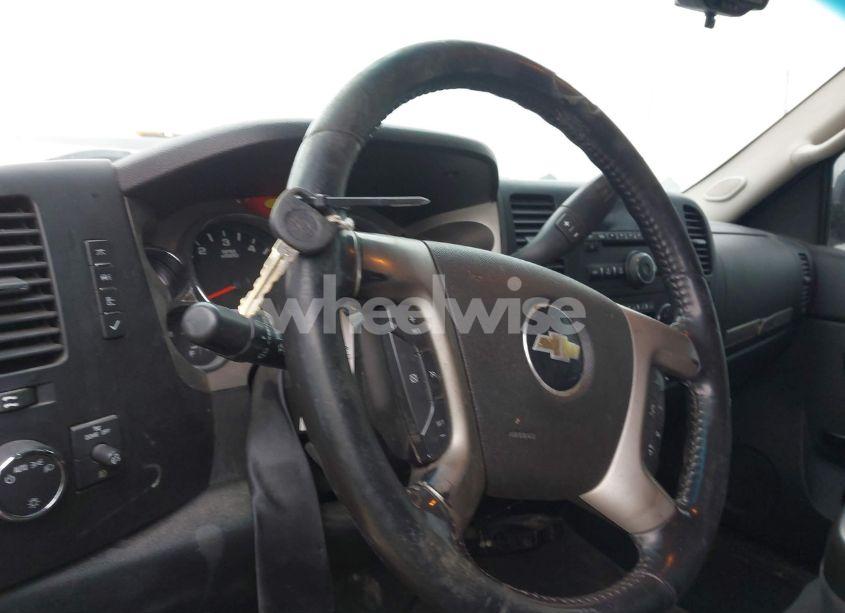 Photo 11 of 2010 Chevrolet Silverado 1500 LT (VIN 3GCRKSE31AG114733)