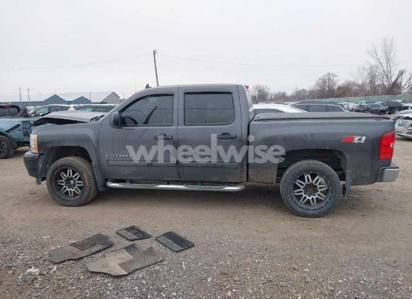 Photo 14 of 2010 Chevrolet Silverado 1500 LT (VIN 3GCRKSE31AG114733)