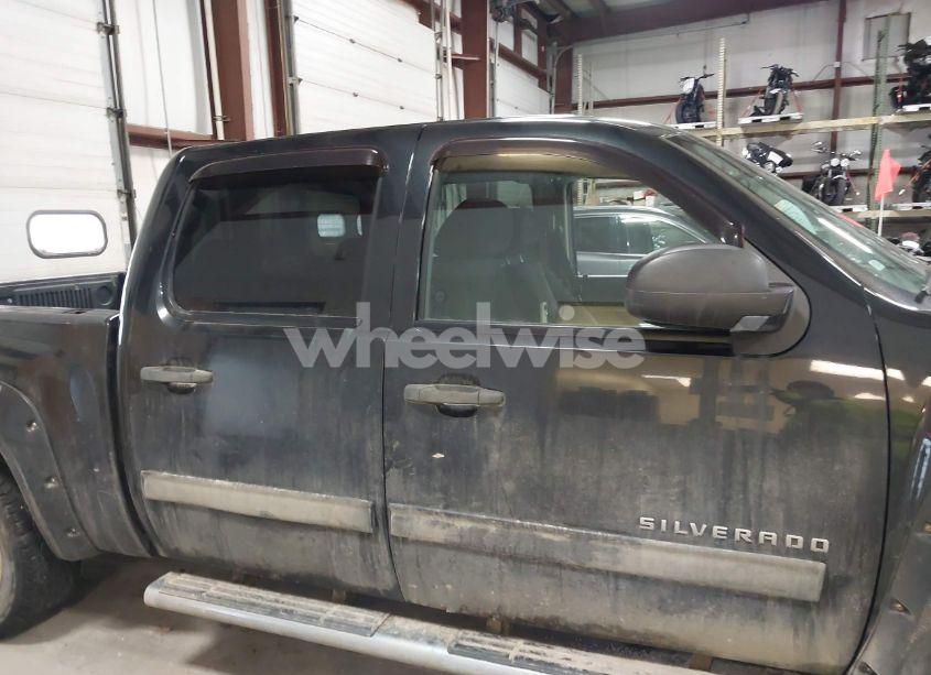 Photo 13 of 2010 Chevrolet Silverado 1500 LT (VIN 3GCRKSE31AG137168)