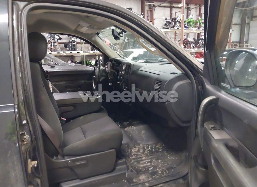 Photo 5 of 2010 Chevrolet Silverado 1500 LT (VIN 3GCRKSE31AG137168)