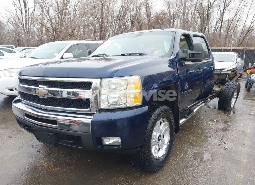 Photo 2 of 2010 Chevrolet Silverado 1500 LT (VIN 3GCRKSE31AG224178)