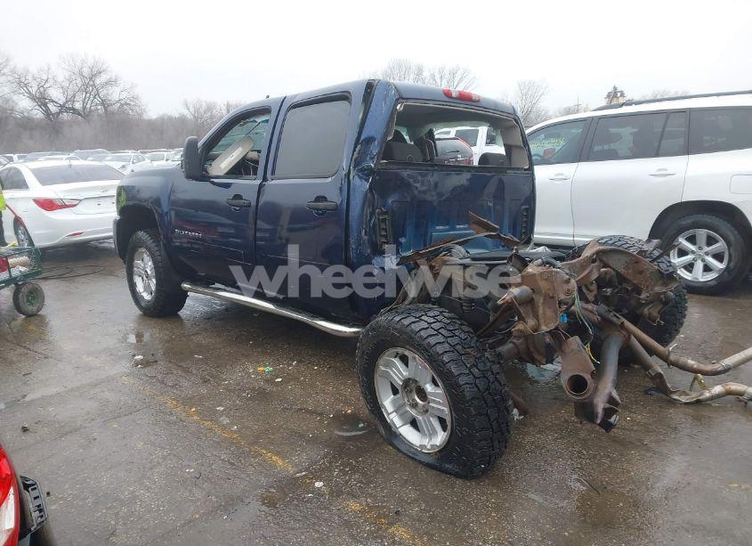 Photo 3 of 2010 Chevrolet Silverado 1500 LT (VIN 3GCRKSE31AG224178)