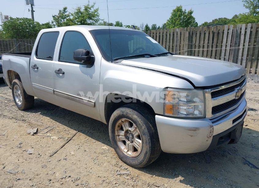 2010 Chevrolet Silverado 1500 LT (VIN 3GCRKSE31AG245290) main photo