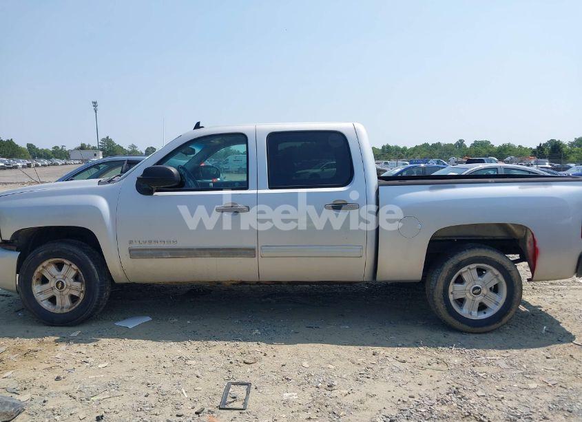 Photo 14 of 2010 Chevrolet Silverado 1500 LT (VIN 3GCRKSE31AG245290)