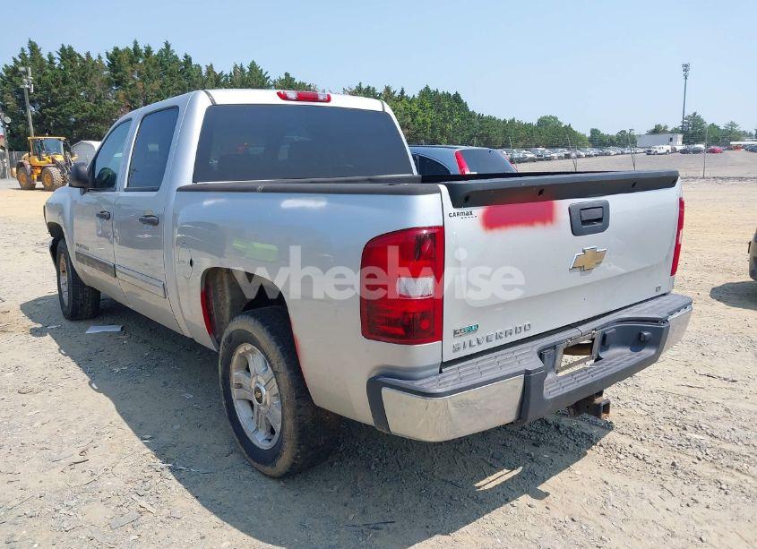 Photo 3 of 2010 Chevrolet Silverado 1500 LT (VIN 3GCRKSE31AG245290)
