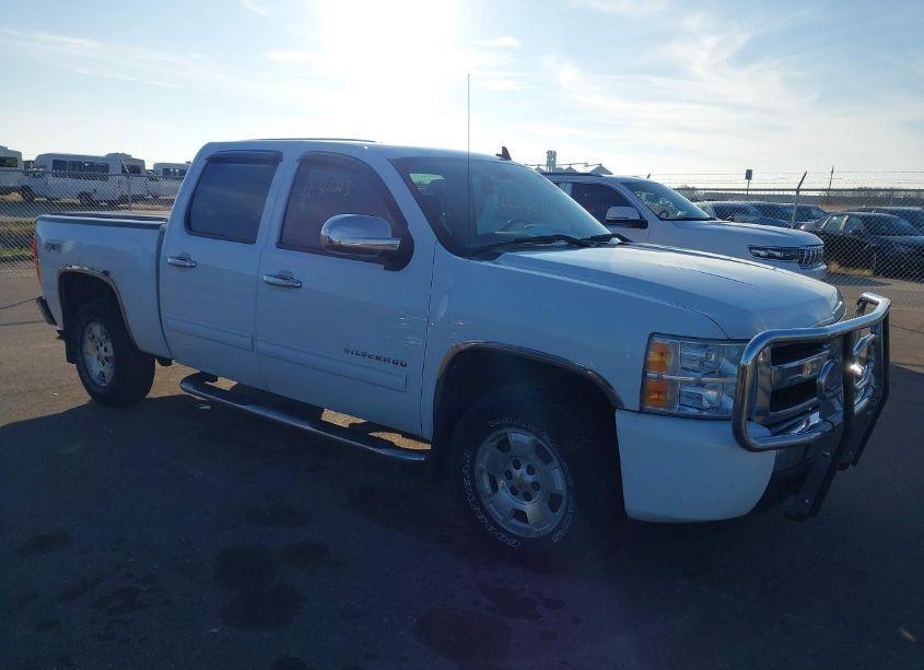2010 Chevrolet Silverado 1500 LT (VIN 3GCRKSE32AG244780) main photo