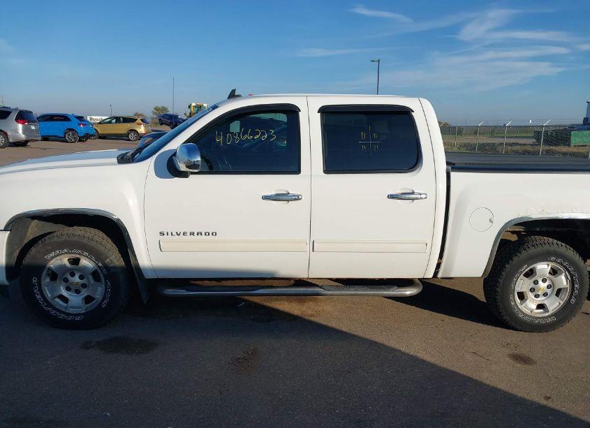 Photo 14 of 2010 Chevrolet Silverado 1500 LT (VIN 3GCRKSE32AG244780)