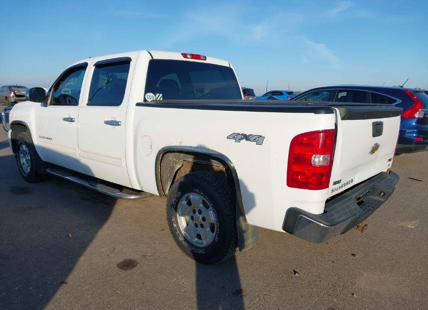 Photo 3 of 2010 Chevrolet Silverado 1500 LT (VIN 3GCRKSE32AG244780)