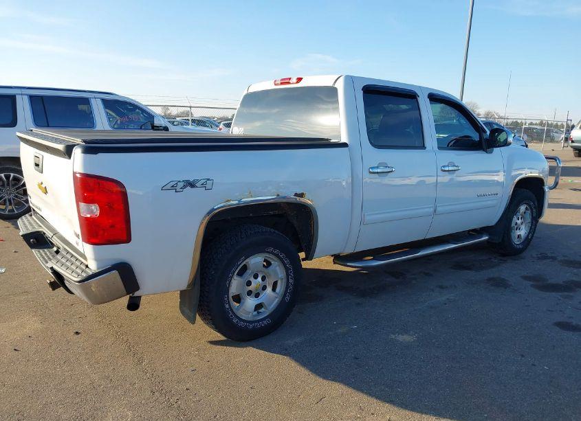 Photo 4 of 2010 Chevrolet Silverado 1500 LT (VIN 3GCRKSE32AG244780)