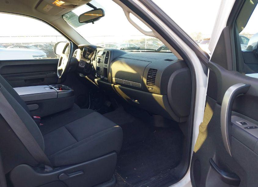 Photo 5 of 2010 Chevrolet Silverado 1500 LT (VIN 3GCRKSE32AG244780)