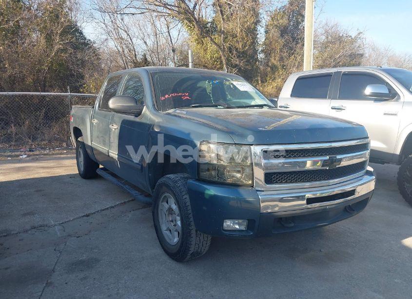 2010 Chevrolet Silverado 1500 LT (VIN 3GCRKSE33AG135020) main photo
