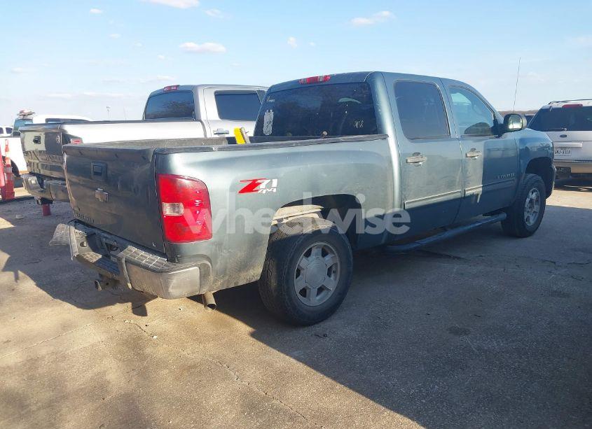 Photo 4 of 2010 Chevrolet Silverado 1500 LT (VIN 3GCRKSE33AG135020)