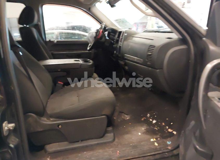 Photo 5 of 2010 Chevrolet Silverado 1500 LT (VIN 3GCRKSE33AG188493)