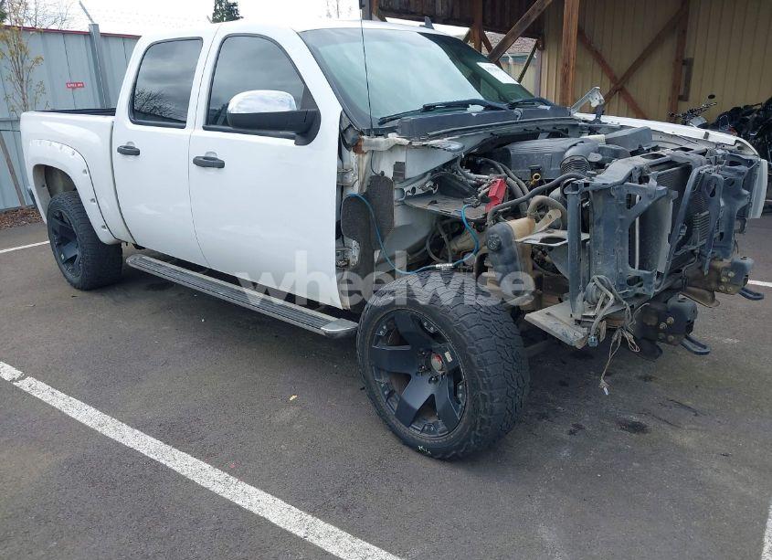 2010 Chevrolet Silverado 1500 LT (VIN 3GCRKSE33AG248904) main photo