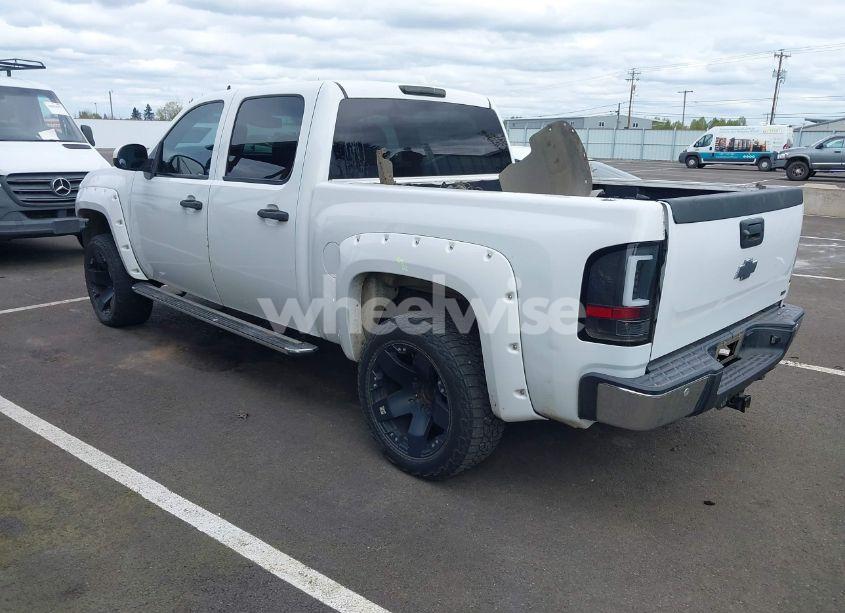 Photo 3 of 2010 Chevrolet Silverado 1500 LT (VIN 3GCRKSE33AG248904)