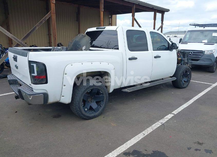 Photo 4 of 2010 Chevrolet Silverado 1500 LT (VIN 3GCRKSE33AG248904)