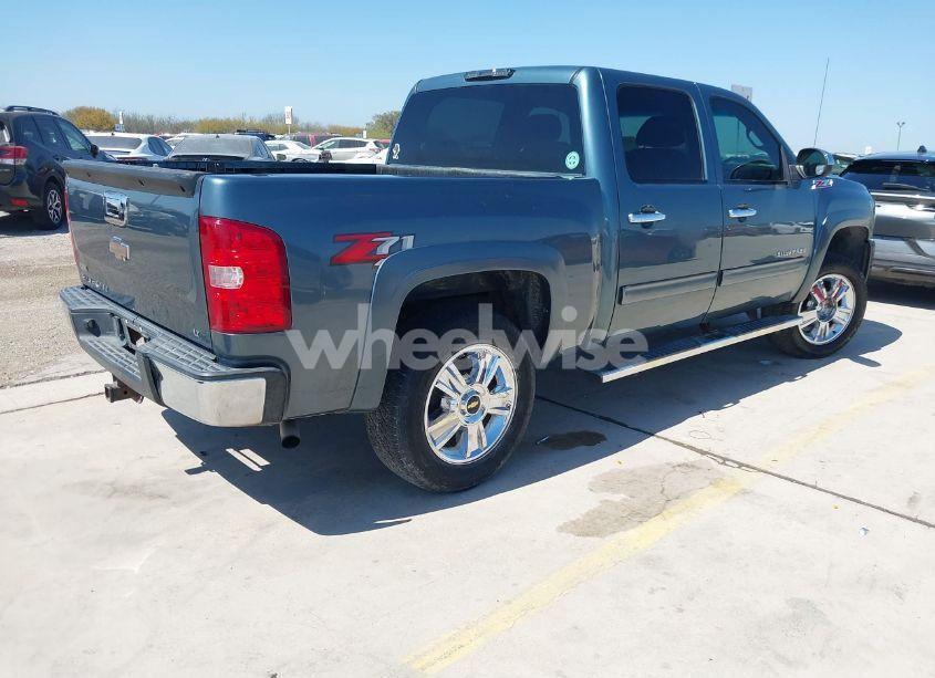 Photo 4 of 2010 Chevrolet Silverado 1500 LT (VIN 3GCRKSE33AG251396)