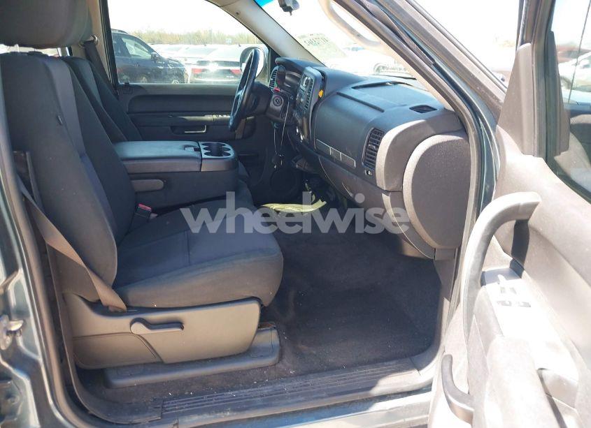 Photo 5 of 2010 Chevrolet Silverado 1500 LT (VIN 3GCRKSE33AG251396)