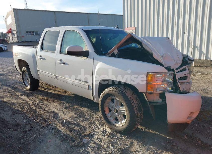 2010 Chevrolet Silverado 1500 LT (VIN 3GCRKSE33AG286651) main photo