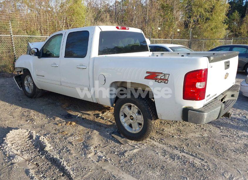 Photo 3 of 2010 Chevrolet Silverado 1500 LT (VIN 3GCRKSE33AG286651)