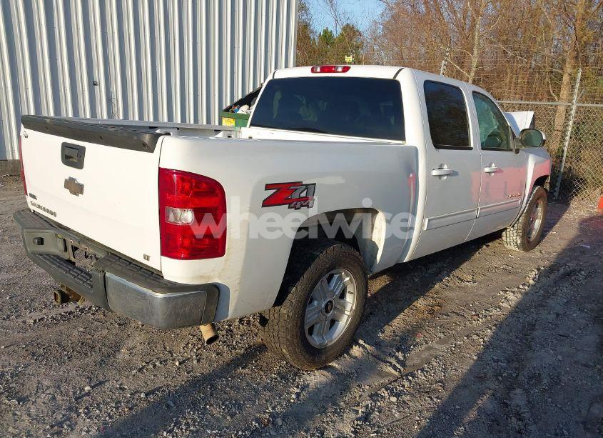 Photo 4 of 2010 Chevrolet Silverado 1500 LT (VIN 3GCRKSE33AG286651)
