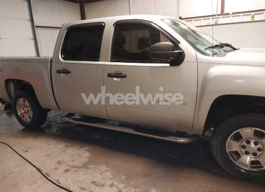 Photo 14 of 2010 Chevrolet Silverado 1500 LT (VIN 3GCRKSE34AG134135)