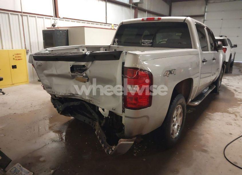 Photo 4 of 2010 Chevrolet Silverado 1500 LT (VIN 3GCRKSE34AG134135)