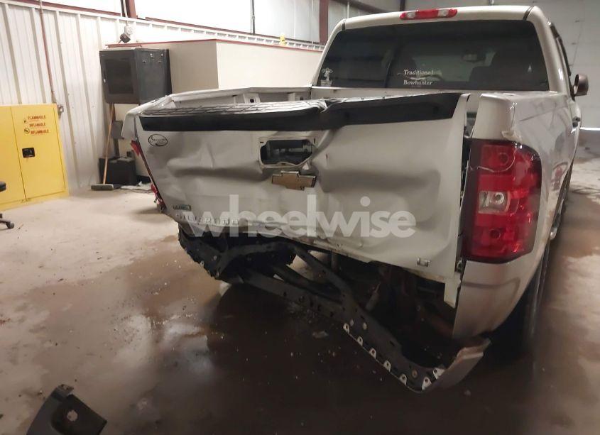 Photo 6 of 2010 Chevrolet Silverado 1500 LT (VIN 3GCRKSE34AG134135)