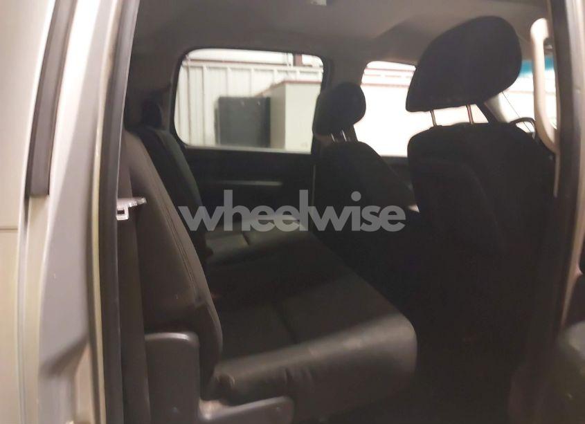 Photo 8 of 2010 Chevrolet Silverado 1500 LT (VIN 3GCRKSE34AG134135)