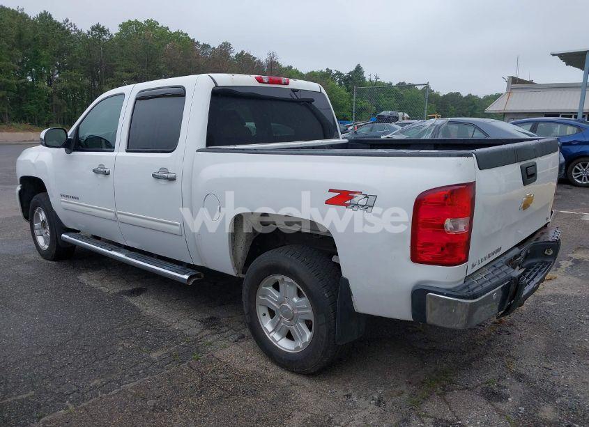 Photo 3 of 2010 Chevrolet Silverado 1500 LT (VIN 3GCRKSE34AG216334)