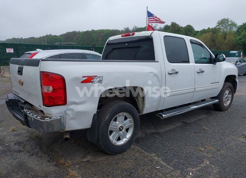 Photo 4 of 2010 Chevrolet Silverado 1500 LT (VIN 3GCRKSE34AG216334)